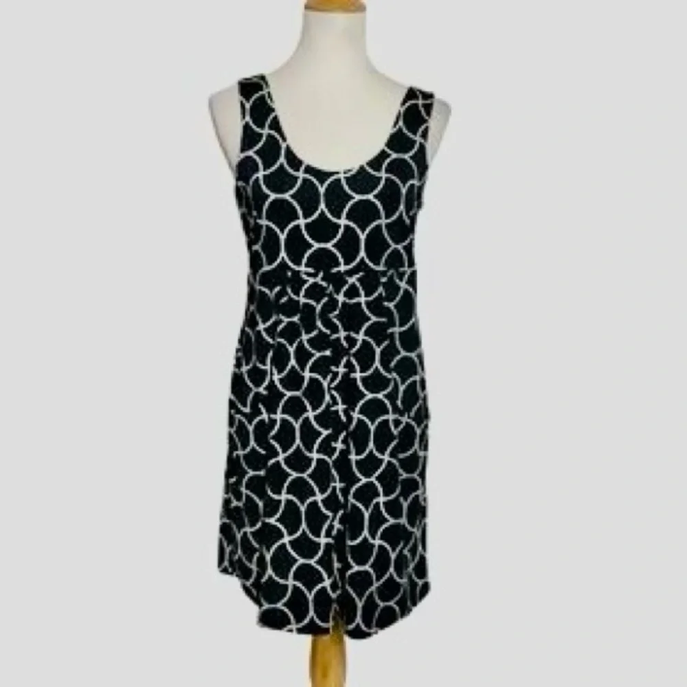 SAINT TROPEZ WEST Black & White Pleated Front Dress or Swim Cover w Pockets!